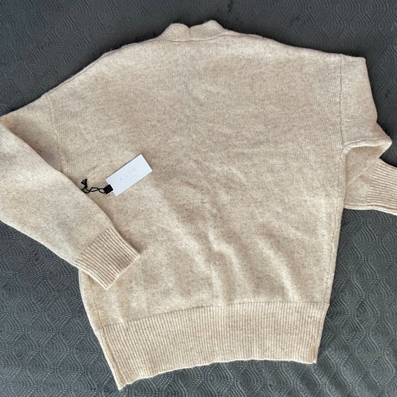 Astr Deep V-neck Sweater - Picture 3 of 5